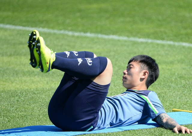 北京国安发布备战花絮，窗口期完成体检，德国杯任务艰巨，训练强度明显提升(抗日期间提出锻炼身体打好日本的)