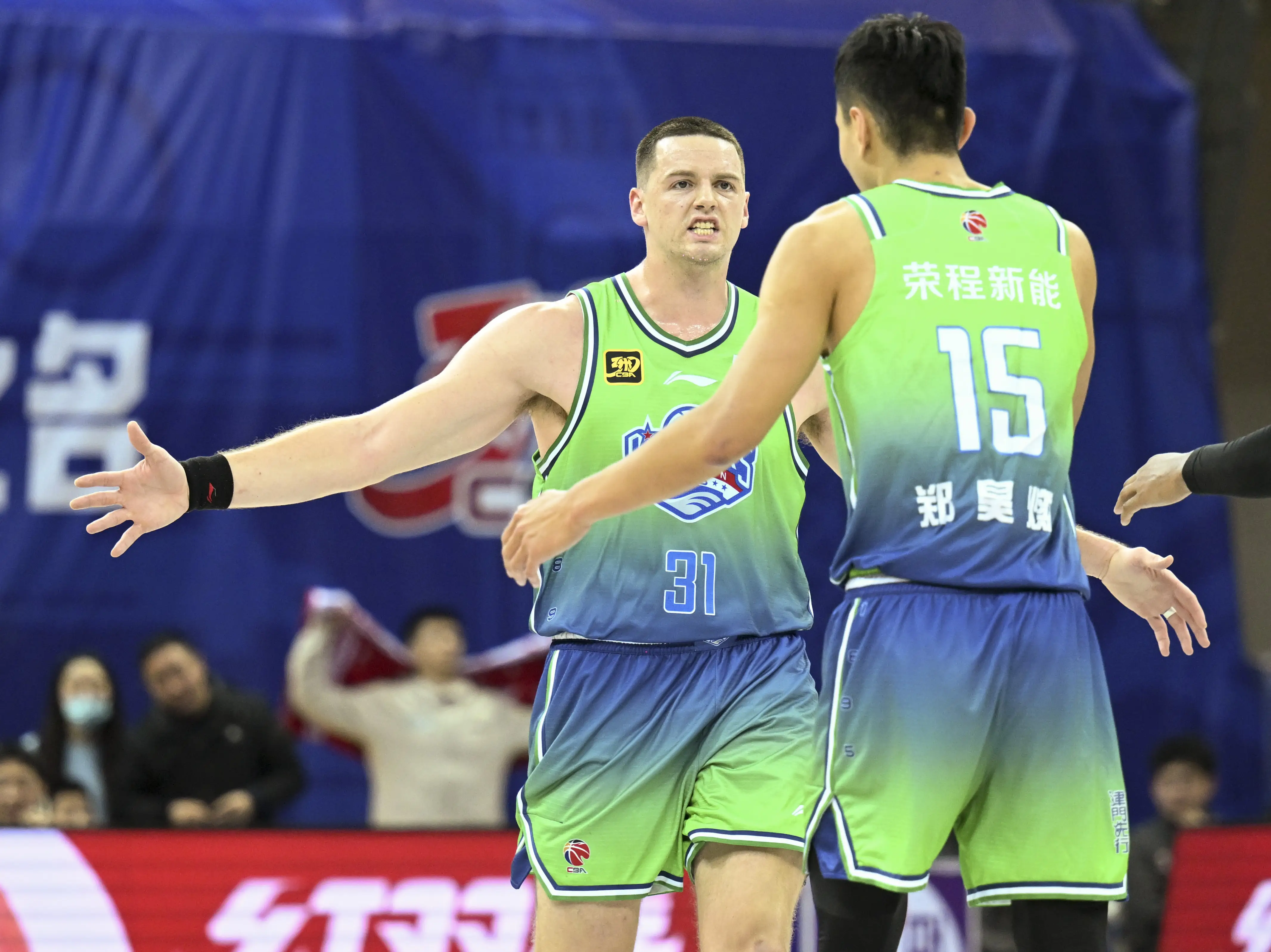 包含加时末段CBA季后赛焦点战，金州勇士单刀错失，气氛紧张，球队文化再被提及的词条-华体会官方网站