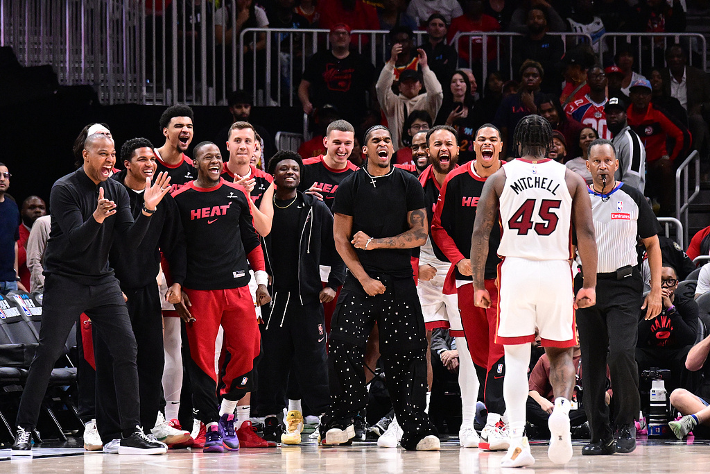 NBA季后赛窗口期走向成谜，迈阿密热火豪取连胜，气氛紧张，赛程密集仍需轮换的简单介绍-华体会